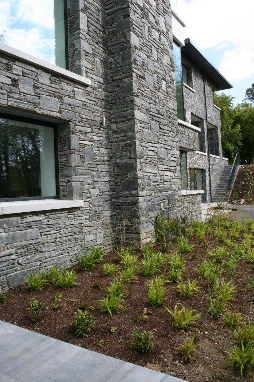 Grey Slate Random Garden Walling 