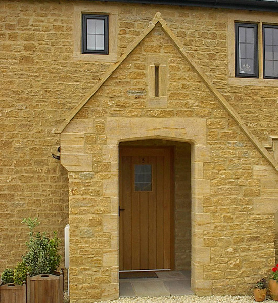 Golden Brown Limestone Cropped Walling