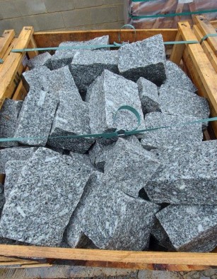 Granite Setts 200mm x 150mm x 100mm Silver Grey